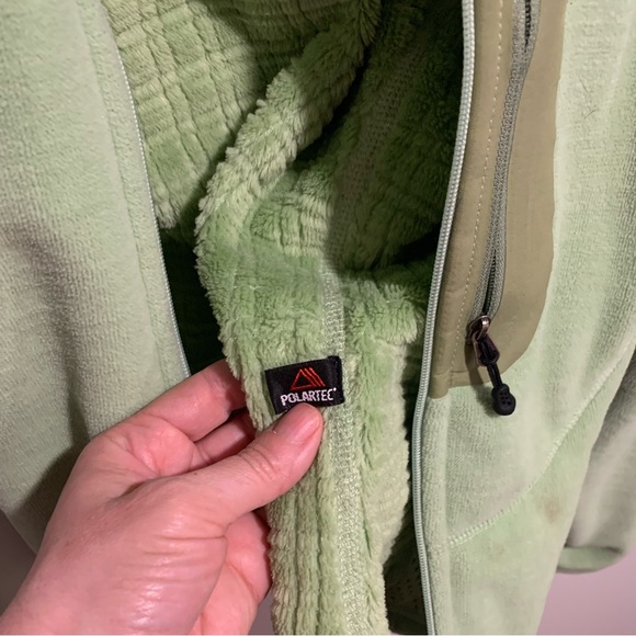 Women’s Patagonia Polartec Fleece jacket, pale green, full zip - Picture 2 of 5